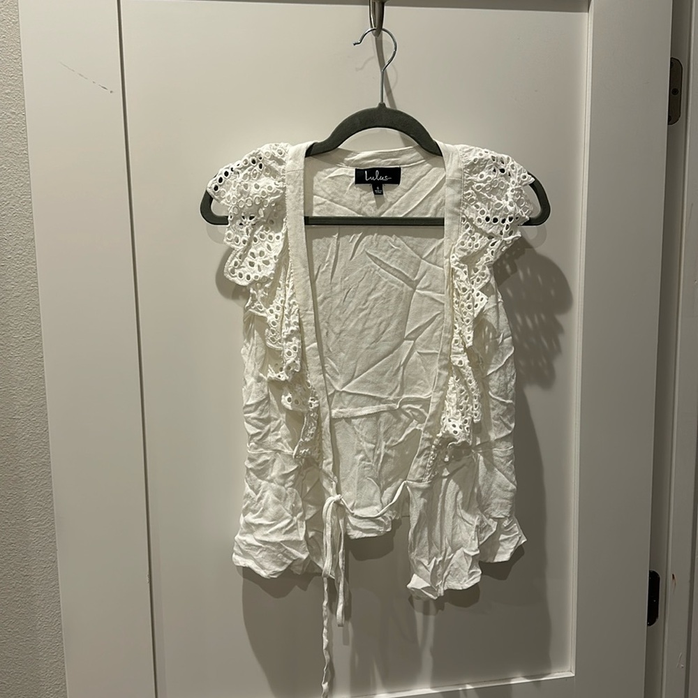 Lulu’s white top size small